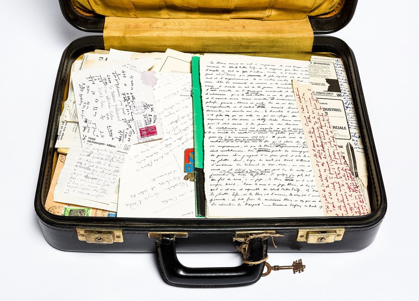Valise ayant appartenu à Jean Genet – Archives Jean Genet – IMEC © Michael Quemener